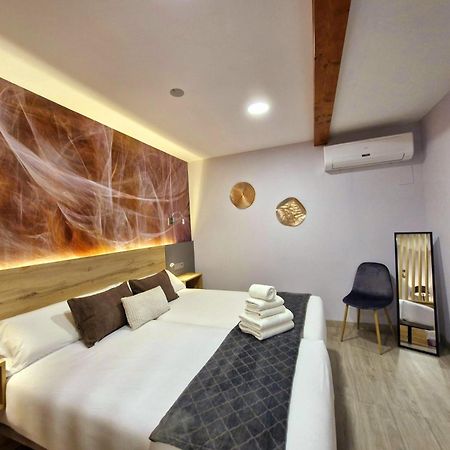 Feeling Home - Suites&Rooms レオン エクステリア 写真