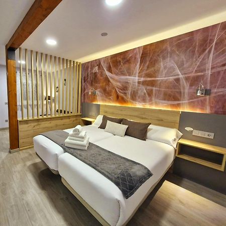 Feeling Home - Suites&Rooms レオン エクステリア 写真