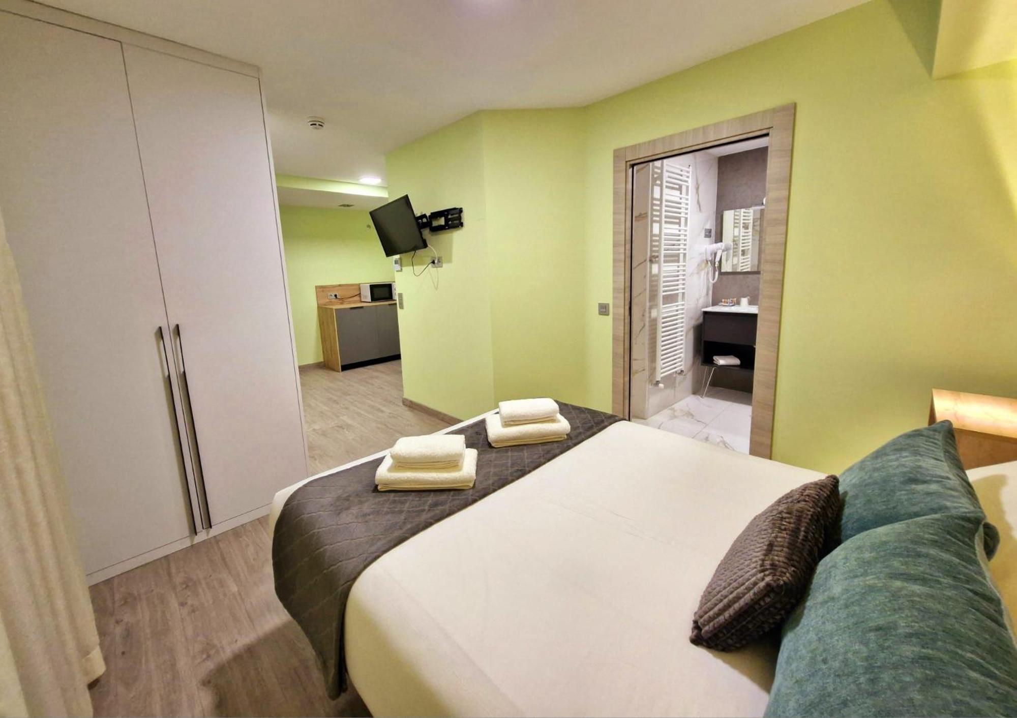 Feeling Home - Suites&Rooms レオン エクステリア 写真