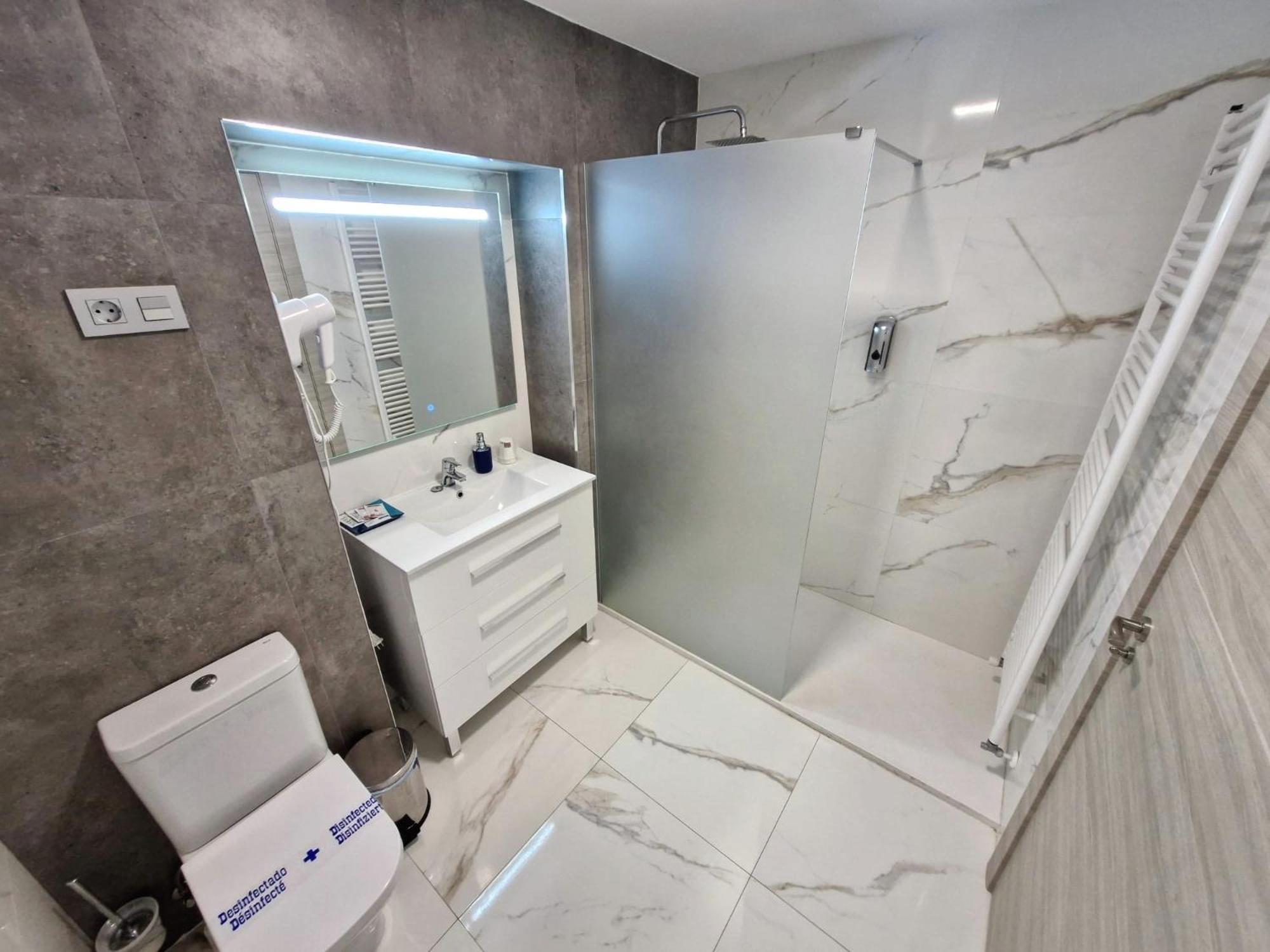 Feeling Home - Suites&Rooms レオン エクステリア 写真