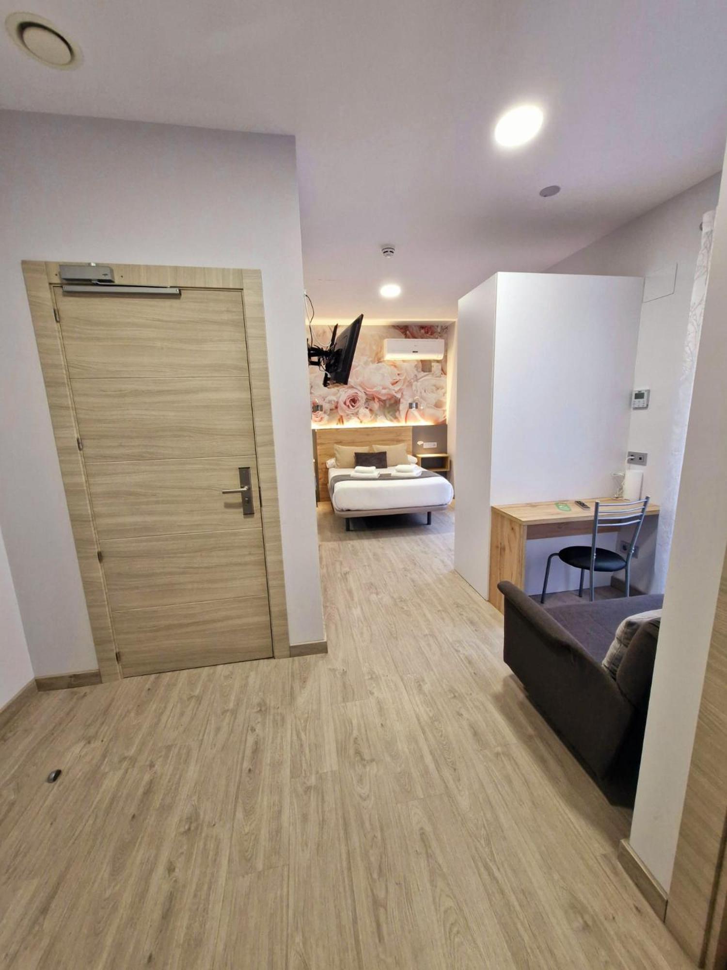 Feeling Home - Suites&Rooms レオン エクステリア 写真